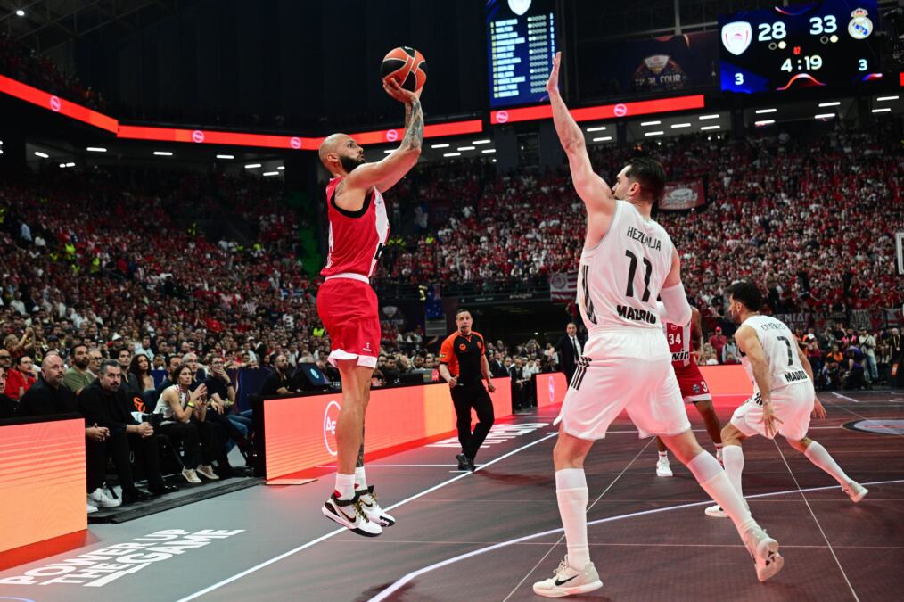 Фурние MVP! Олимпиакос победи Реал Мадрид 92:85 за титлата в Евролигата