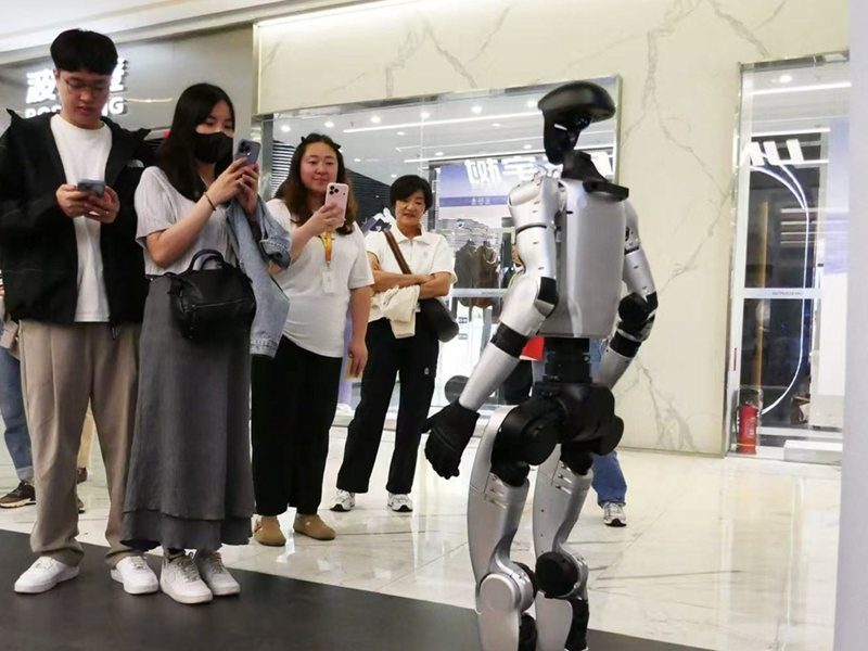 Unitree Robotics отвори първия си магазин в Пекин