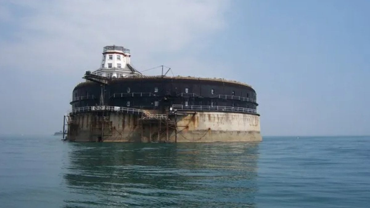 Лъксозен хотел от преобразена морска крепост