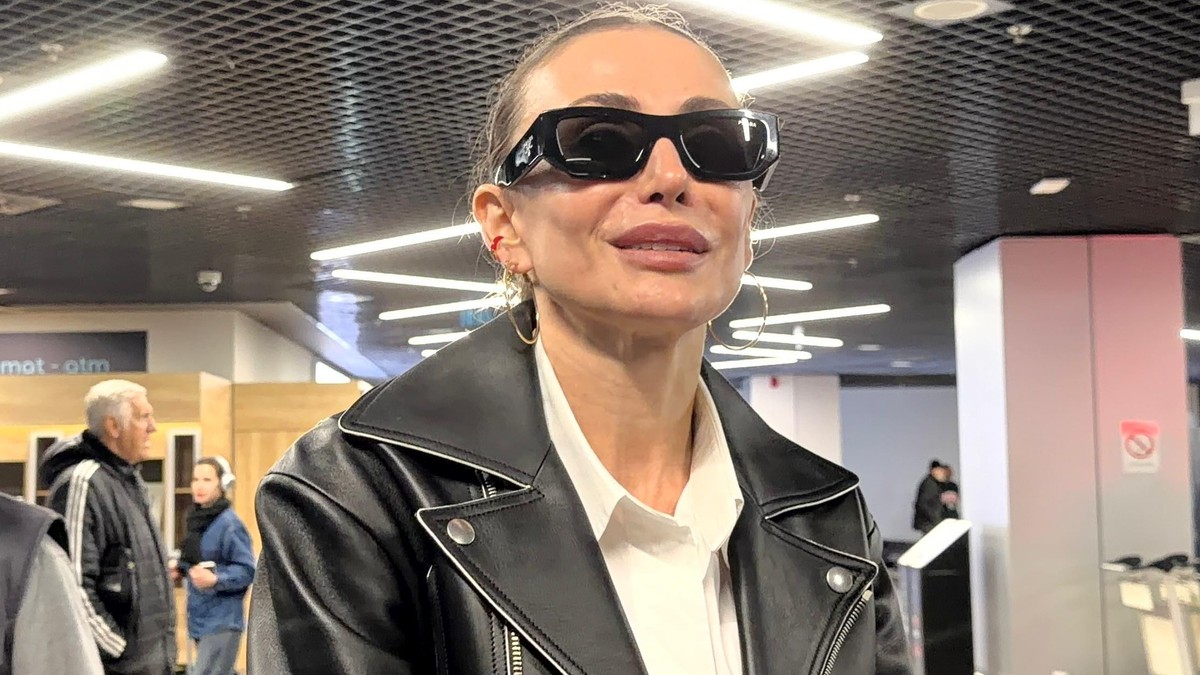 Емина Яхович връща се в Истанбул след успешни концерти в Сърбия