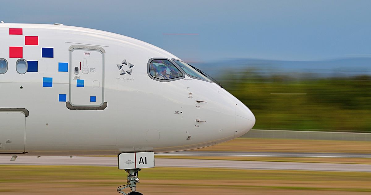 Събитие в СPLIT: Кръстоавионът Croatia Airlines се отклони от взлетната стая