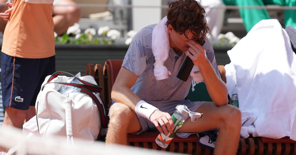 Синар се сруши: Синеров излаз от Ролан Гарос разбива доминацията на ATP
