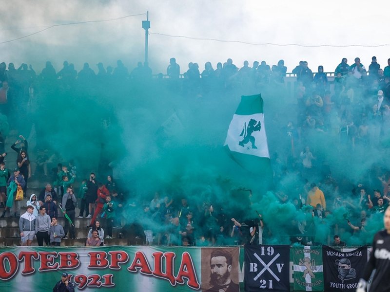 "Ботев" (Враца) победи "Спартак" (Варна) 2-1, държането на Варна е трудно