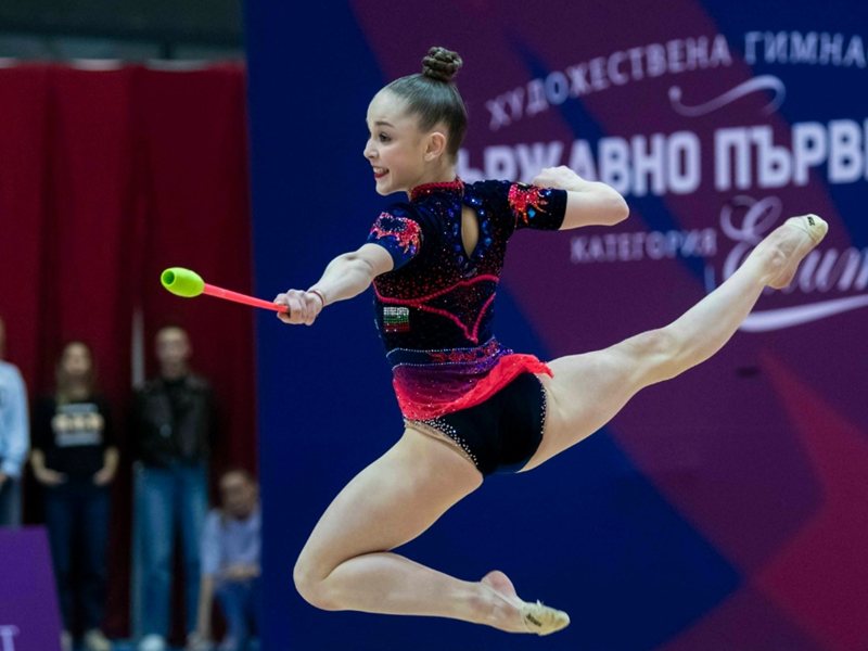 Стилияна Николова победителка на националното първенство по художествена гимнастика