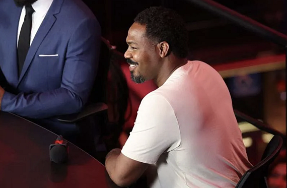 Джон Јонс хвалят MVP промоция като по-добра от UFC