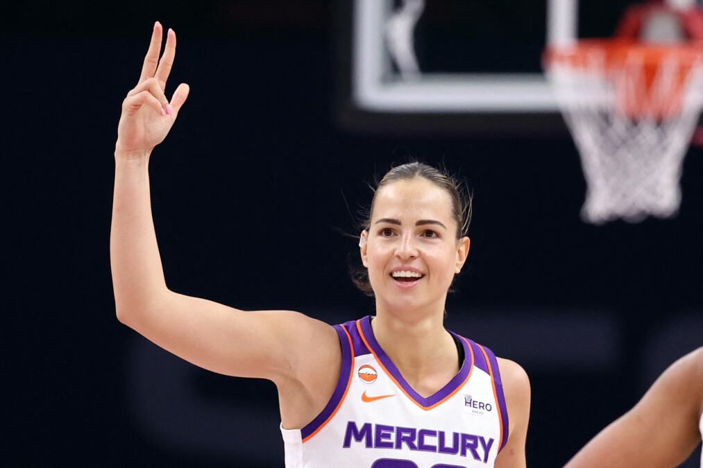 Сербски звезди блестят в WNBA: Ногић и Милиц кончат първо място
