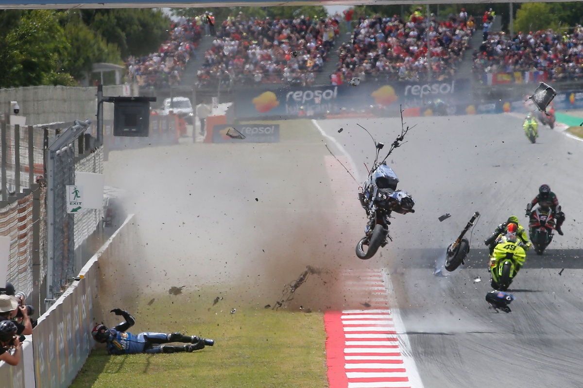 Главният спортен директор на MotoGP защитава повторното стартиране на Каталунска голяма награда