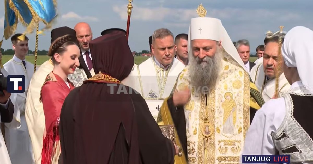 Патриарх Порфирий приветства Светия пояс на Пресветата Богородица