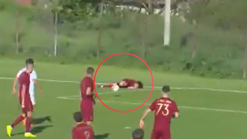 ВИДЕО: Вижте един от най-страните автогола никога!