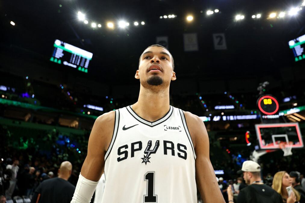 Сан Антонио Сpars удариха Миннесота Тимберволс в западната конференция на NBA