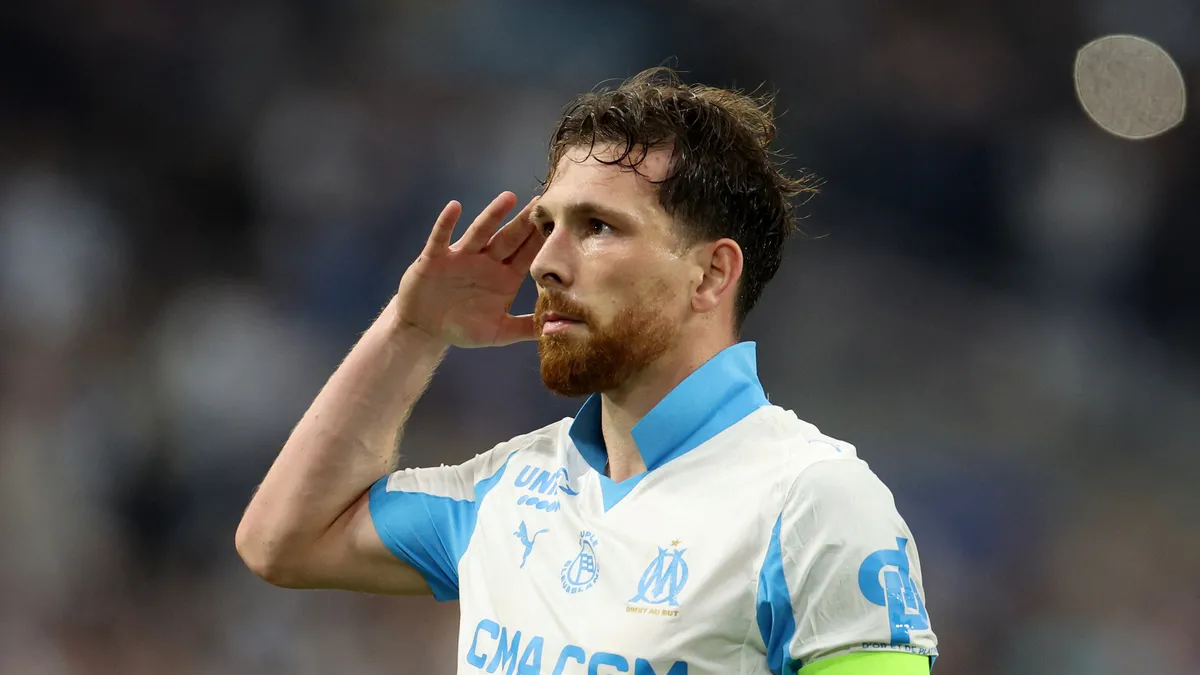 Двете големи играчи от Süper Lig се борят за Pierre-Emile Højbjerg