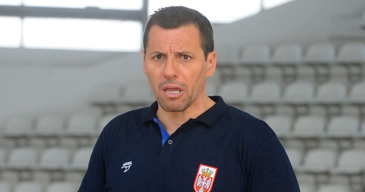 Вујасинович е новият селекционер на Сърбия, но остава и в Гърция