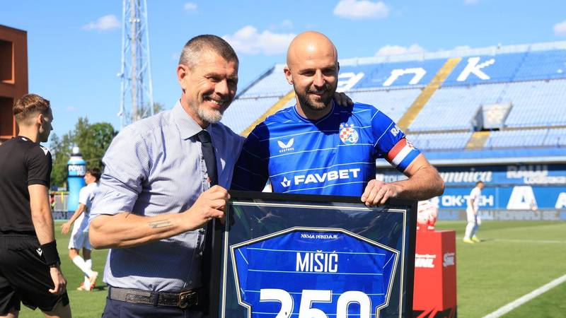 Динамо на грани на перфектен сезон: играчите очакват големи бонуси