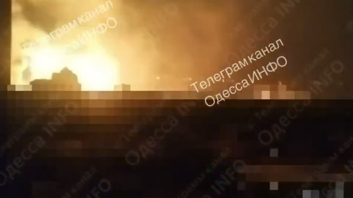 Руски дронове и ракети атакуват Украина, убиват един човек и раняват десетки, включително деца
