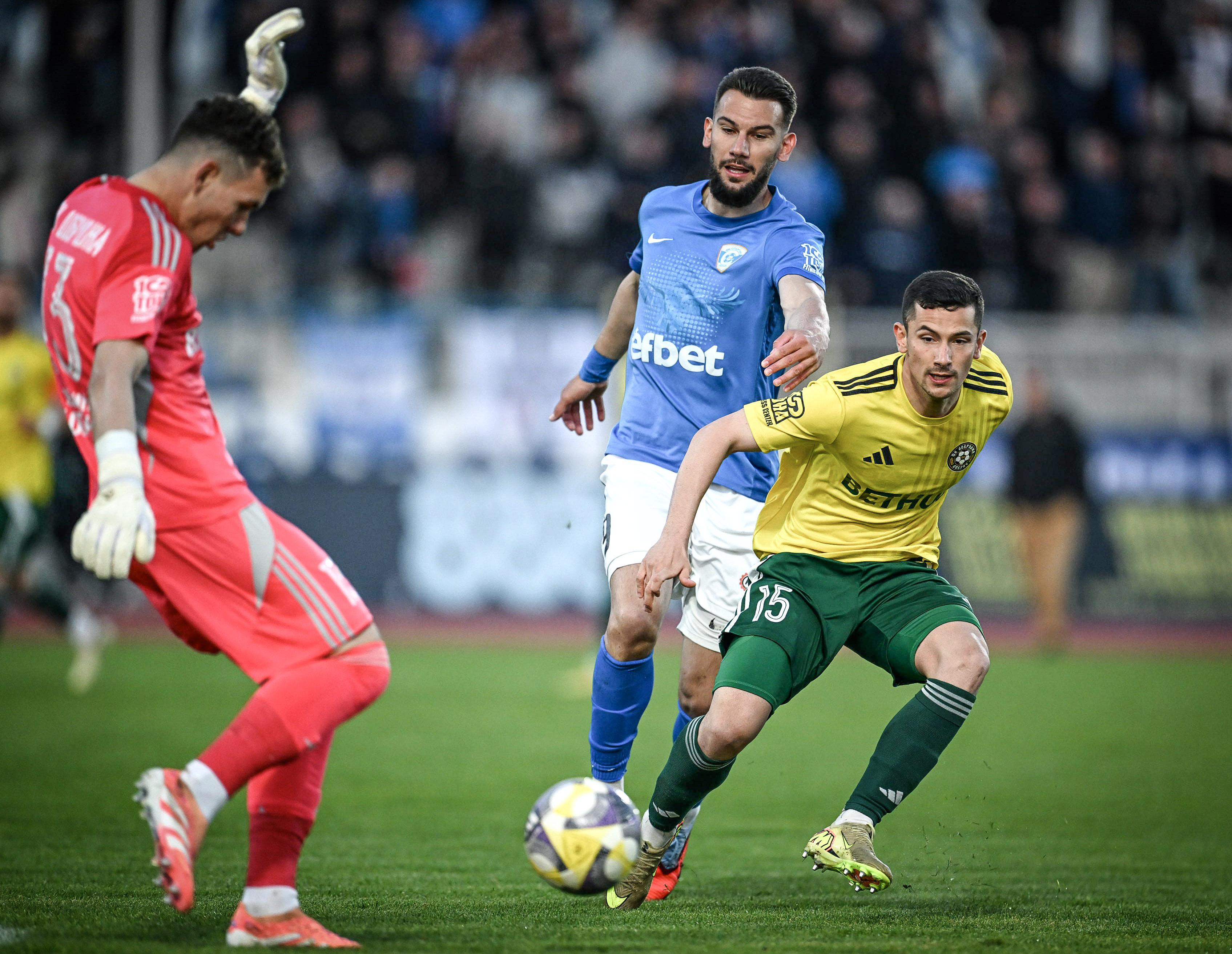 Спартак (Варна) побеждава Добруджа 1-0 с гол на Шанде