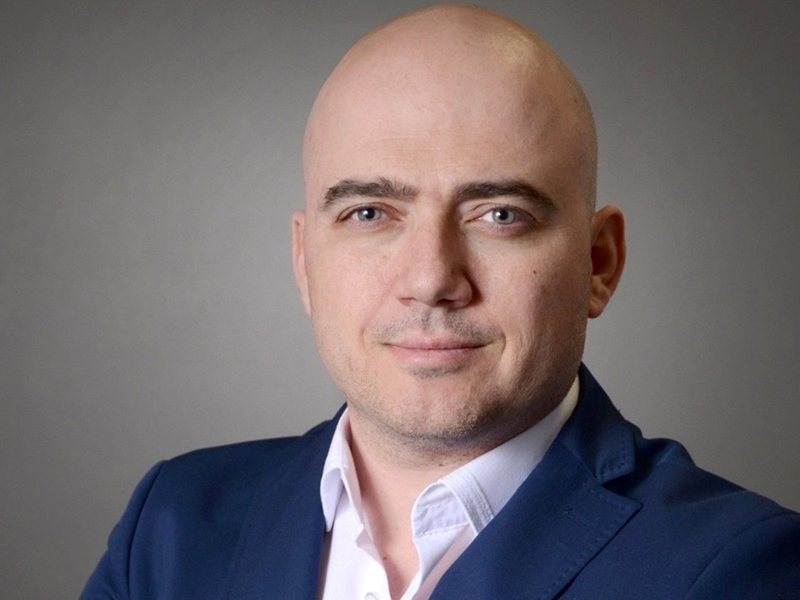 Ветеран на сектора, принуден в политика, води туризъма