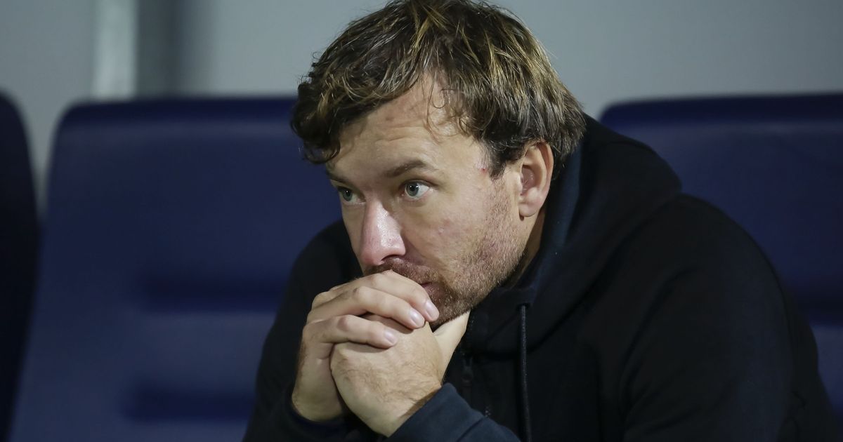 UEFA забрани чешки треньор за тайно филмант на женски играчи