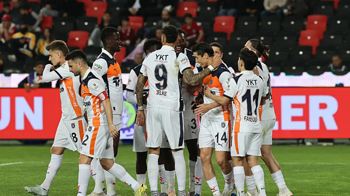 Başakşehir побеждава Gaziantep FK в последната седмица
