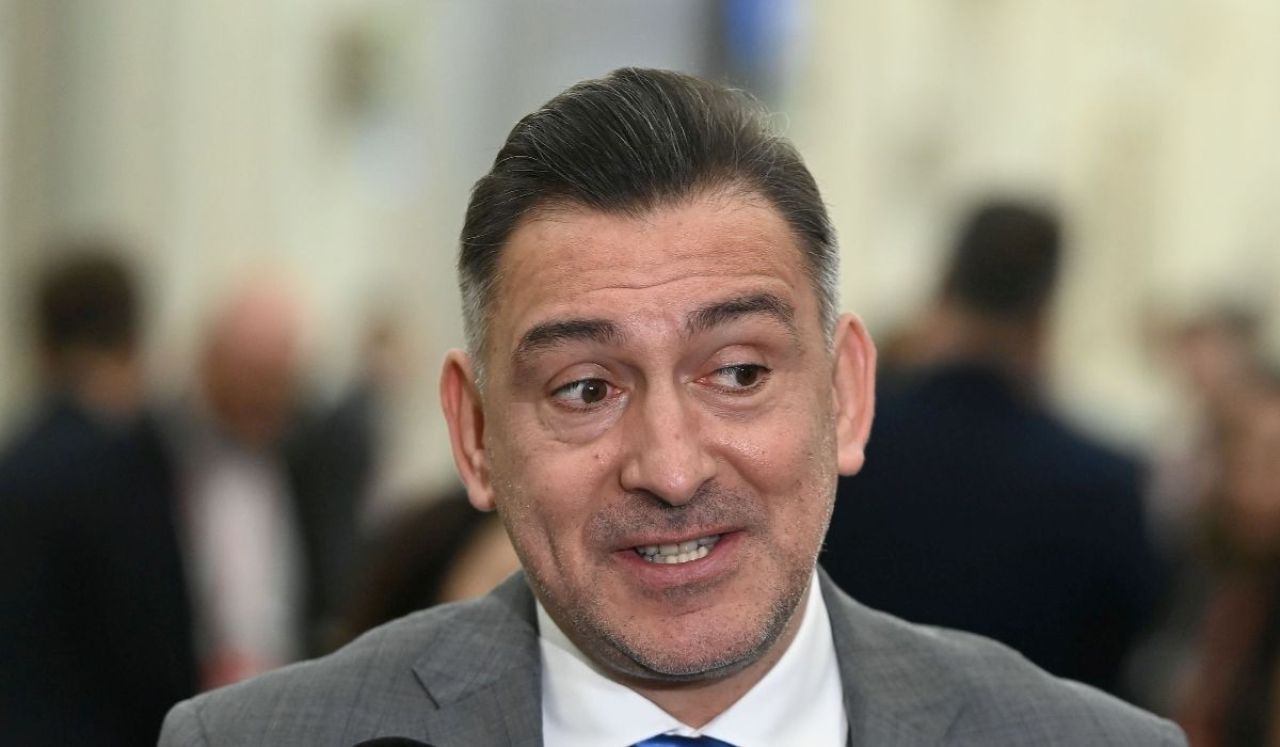 Пompилиу Попеску критикува Илие Думитреску за ролята му във FRF