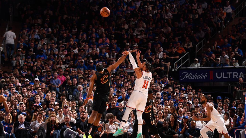 Knicks отразяват 22-точкова разлика и спечелват първият мач