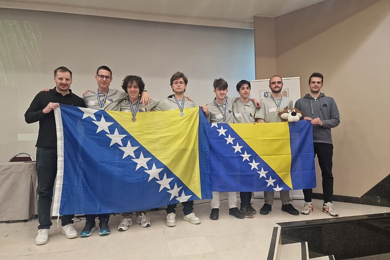 Математици от Сараевски кантон завземат две златни и три сребърни медали на Балканската математическа олимпиада